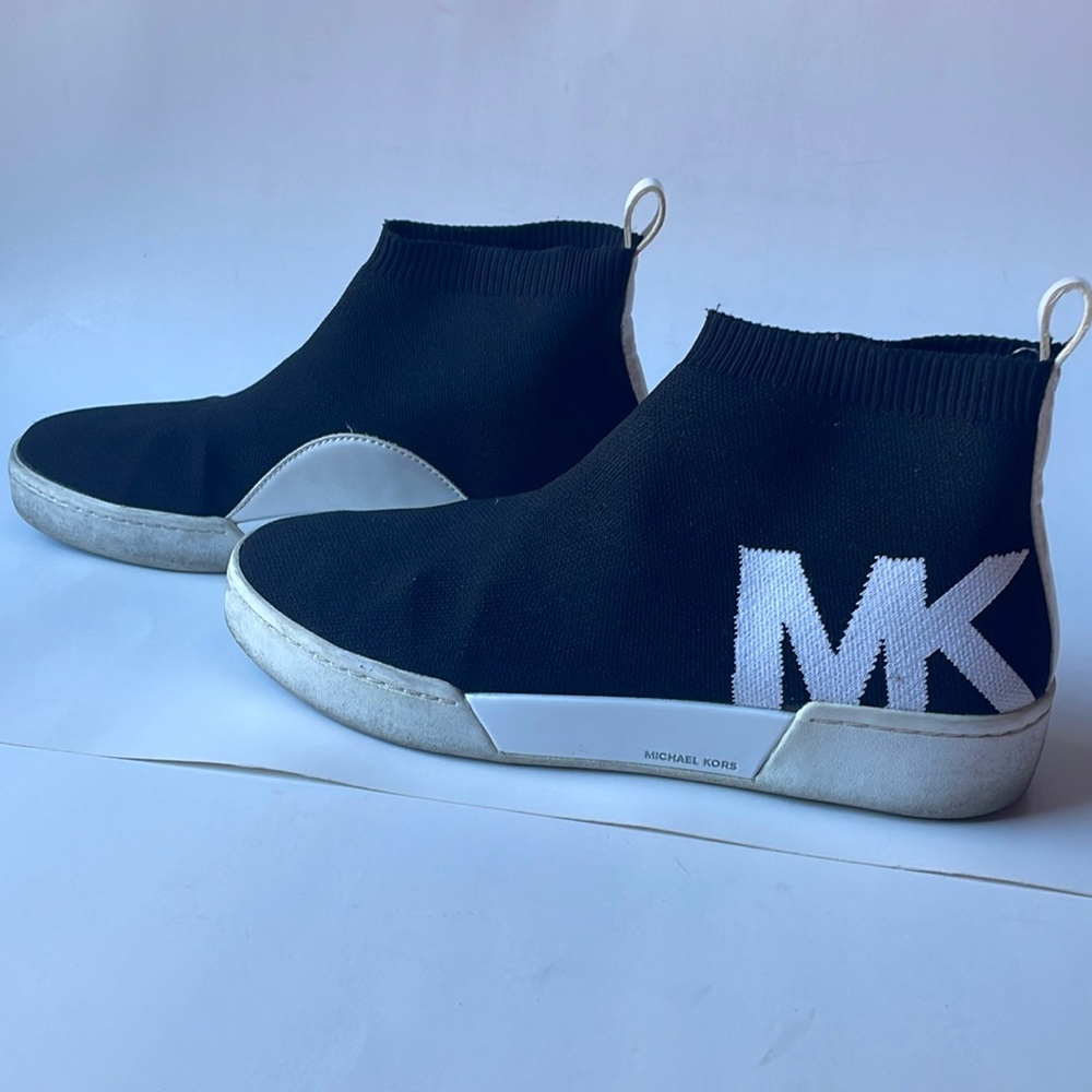 SOLD !!!!Michael Kors slip on sz 8.5